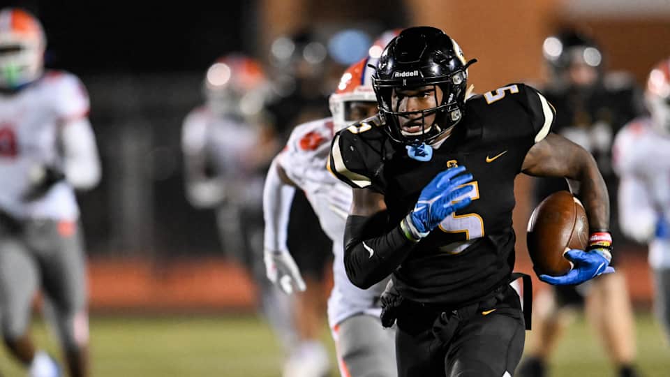 Starkville receiver Braylon "Stonka" Burnside runs for a touchdown against Madison Central in the MHSAA Class 7A North State Championship on Nov. 24, 2023 in Starkville, Miss.